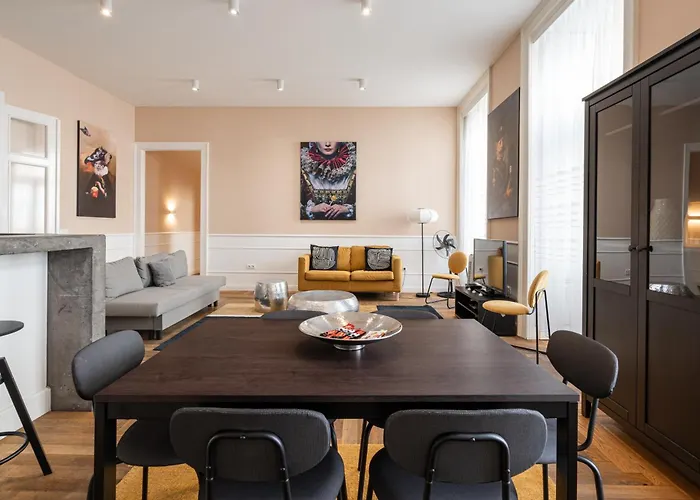 Ventura Ridge Apartment