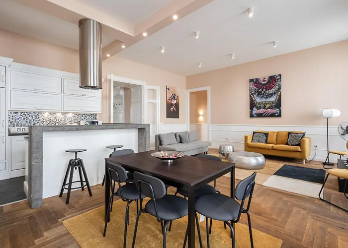 Ventura Ridge Apartment